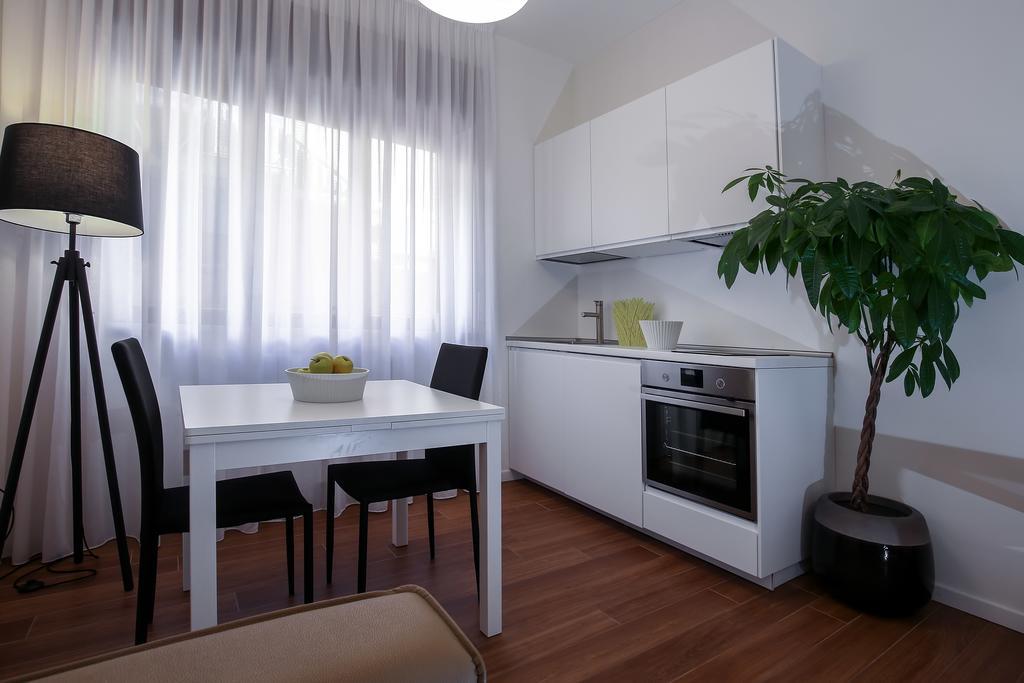 Starhost - GOLDEN APARTMENTS Salerno Exterior foto